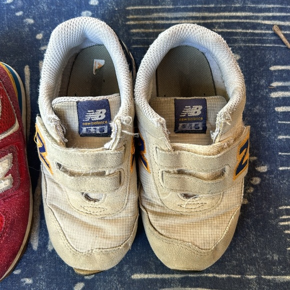 2 pair of New balance sneakers - Picture 7 of 10